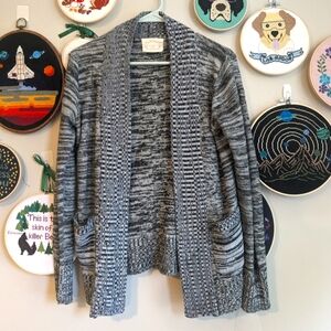 Size L cardigan